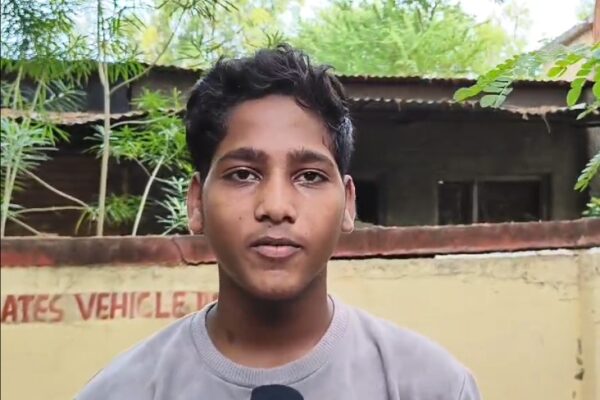 ಶುಲ್ಕ ಪಾವತಿಸದ ವಿದ್ಯಾರ್ಥಿ ಭವಿಷ್ಯದೊಂದಿಗೆ ಚೆಲ್ಲಾಟ