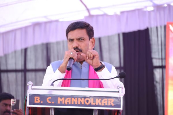 ಇದು ಅಧಿವೇಶನವಲ್ಲ- ಪಿಕನಿಕ್