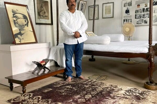 ನೇತಾಜಿಯ ಜನ್ಮಸ್ಥಳಕ್ಕೆ ಶಾಸಕ ಅಭಯ ಪಾಟೀಲ ಭೇಟಿ – ಪವಿತ್ರ ಮಣ್ಣು ಸಂಗ್ರಹ