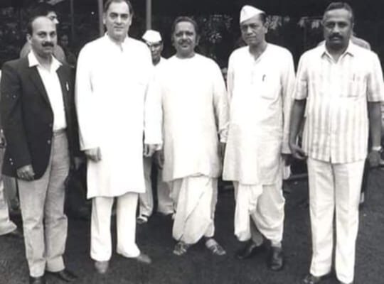 ರಾಜೀವ್ ಗಾಂಧಿಯ ಜೊತೆಗೆ ಬೆಳಗಾವಿಯ ತ್ರಿಮೂರ್ತಿಗಳು – ಐತಿಹಾಸಿಕ ಚಿತ್ರವೊಂದು ವೈರಲ್