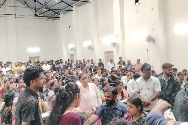 ಡಿಗ್ರಿ ಹಿಡಿದ ಕೈಗಳು ಚರಂಡಿಗೆ ಇಳಿದಾಗ…”