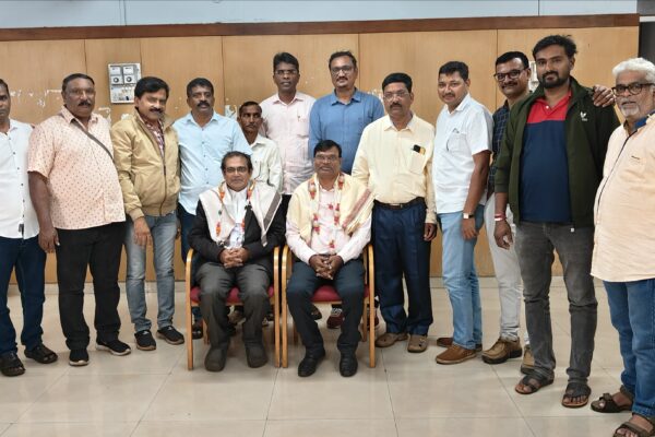 ತೋಟಿಗೇರ್, ದೊಡಮನಿಗೆ ಸನ್ಮಾನ